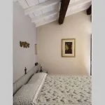Gecko's Balcony