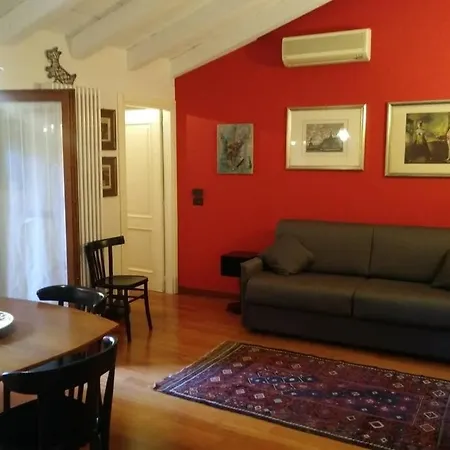 Gecko's Balcony Apartament